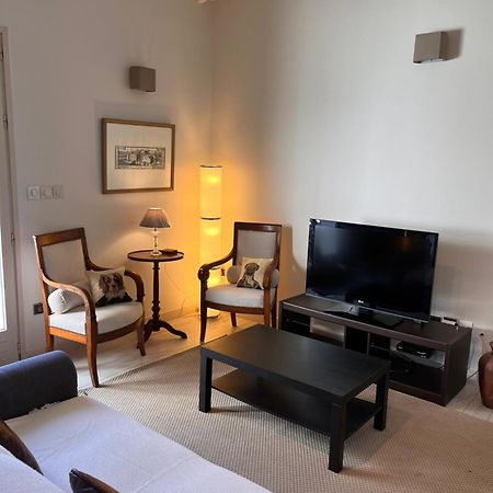 Charmant Petit Appartement Avec Sa Terrasse Privee 巴约讷 外观 照片